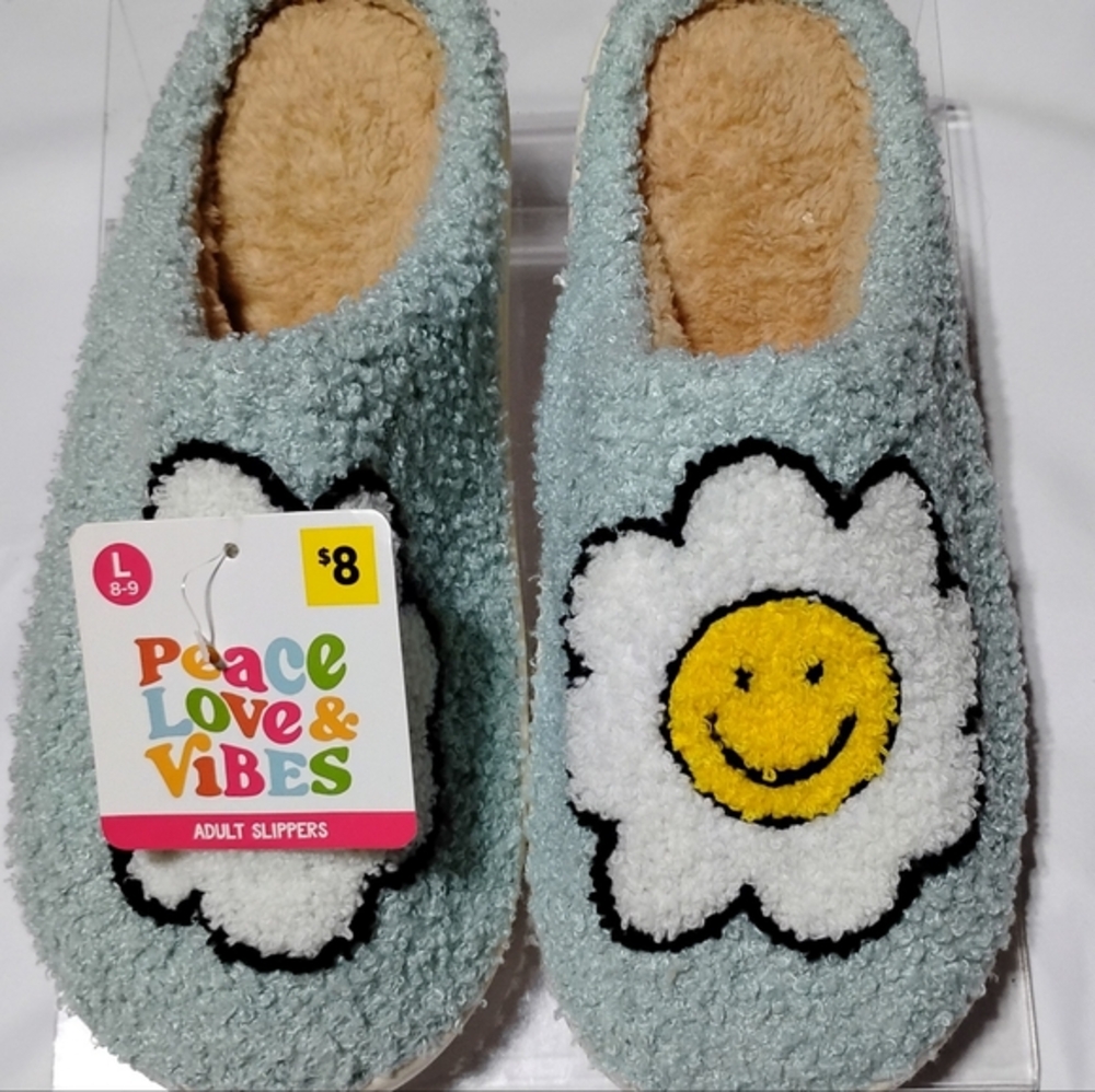 Textured carpet slippers retro Peace Love and Vibes b